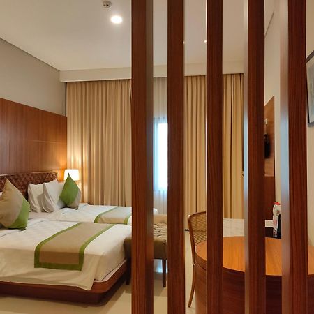 Wyndham Garden Yogyakarta Hotel Conference & Action Park Sleman  Exteriör bild