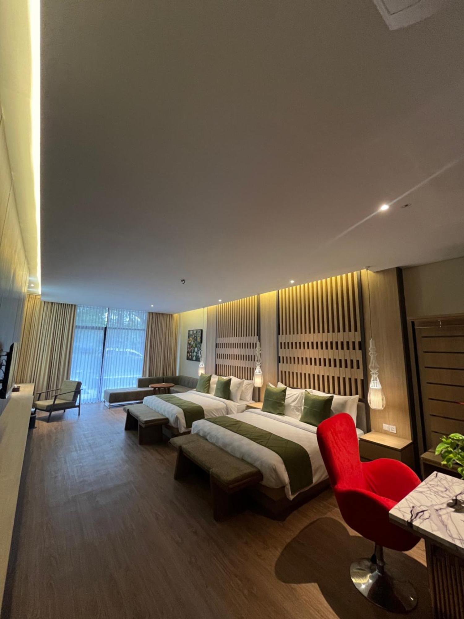 Wyndham Garden Yogyakarta Hotel Conference & Action Park Sleman  Exteriör bild